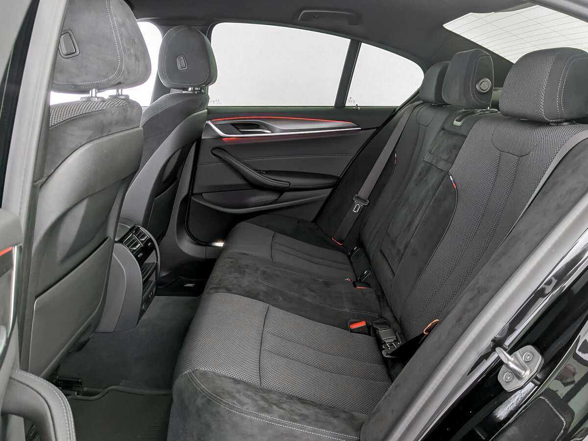 BMW 5 серии 2021 года с пробегом. Фото: #9