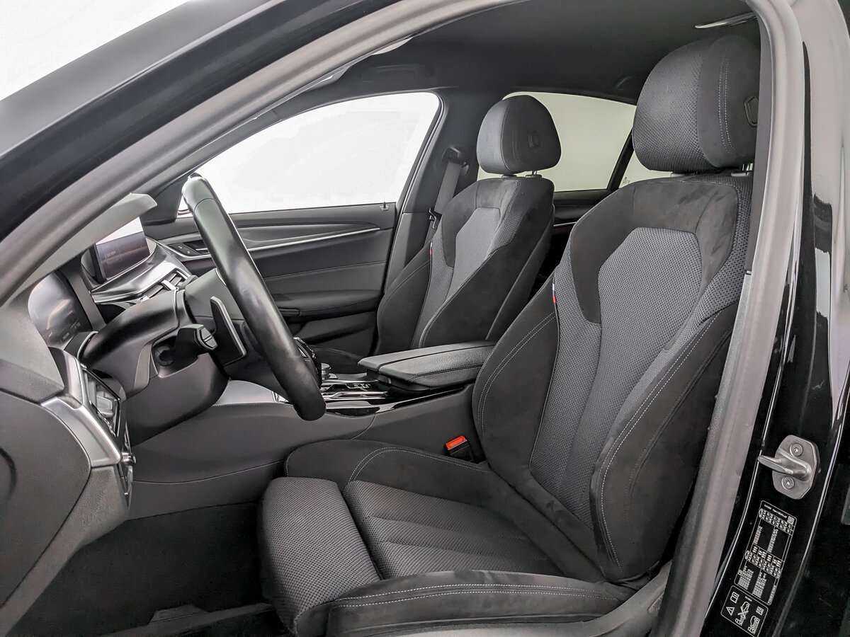 BMW 5 серии 2021 года с пробегом. Фото: #11