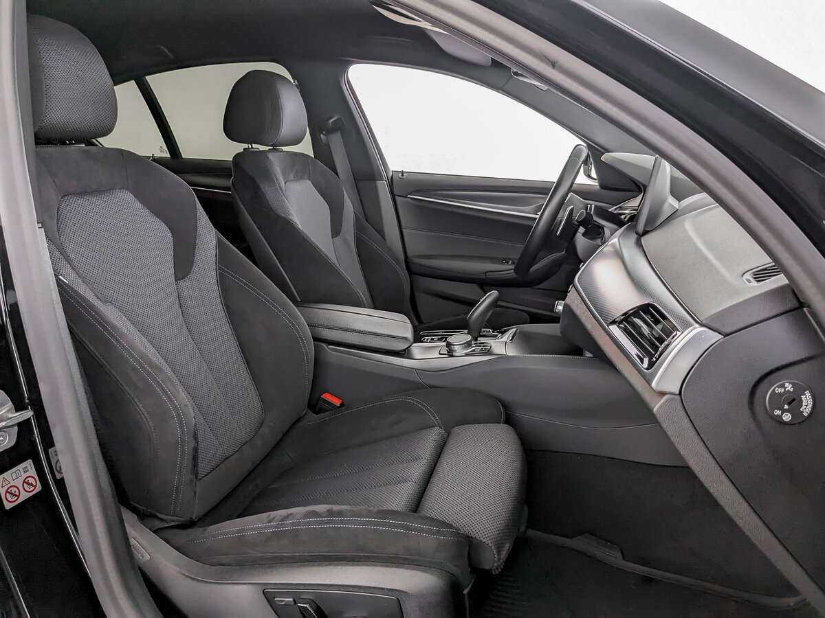 BMW 5 серии 2021 года с пробегом. Фото: #15