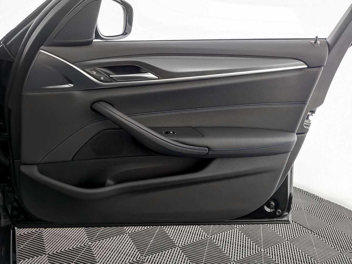 BMW 5 серии 2021 года с пробегом. Фото: #16