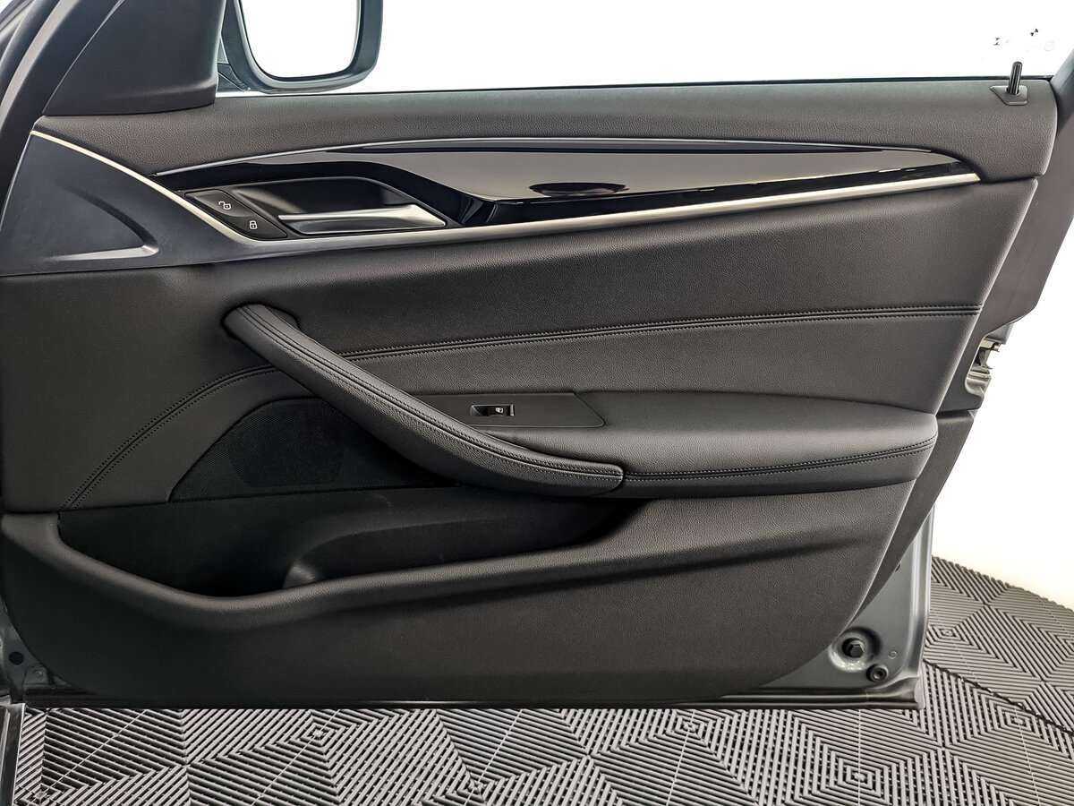 BMW 5 серии 2020 года с пробегом. Фото: #20