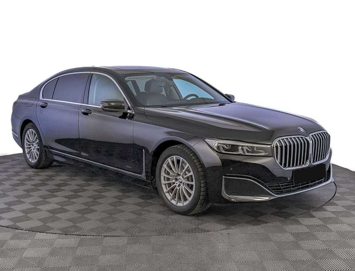 BMW 7 серии 2019 года с пробегом. Фото: #2