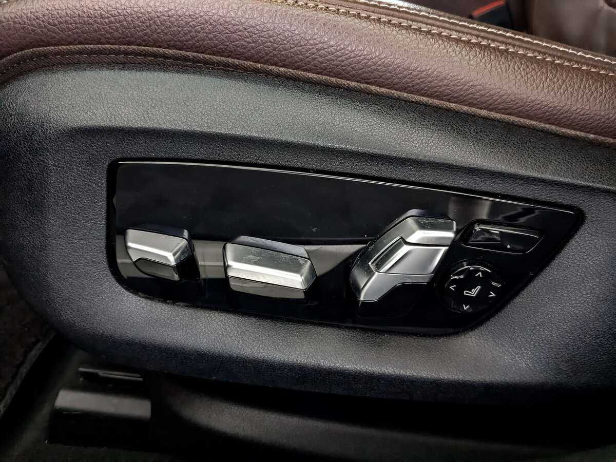 BMW 7 серии 2019 года с пробегом. Фото: #18