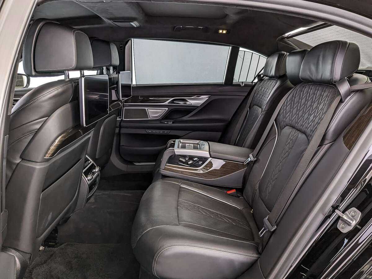 BMW 7 серии 2019 года с пробегом. Фото: #12