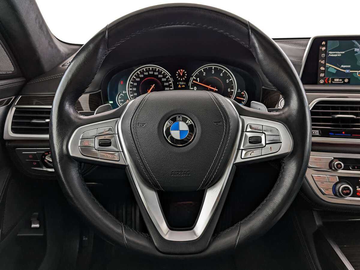 BMW 7 серии 2019 года с пробегом. Фото: #16