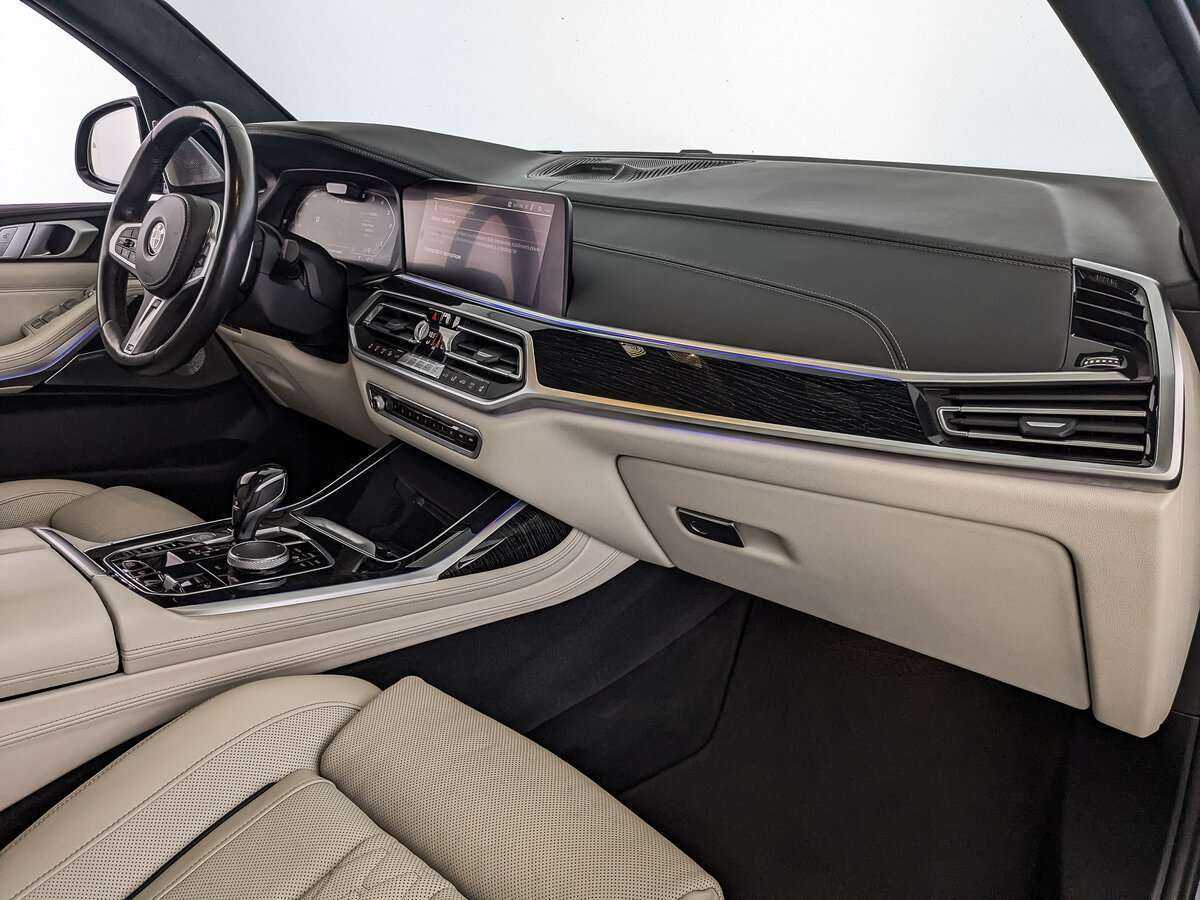BMW X7 2019 года с пробегом. Фото: #8