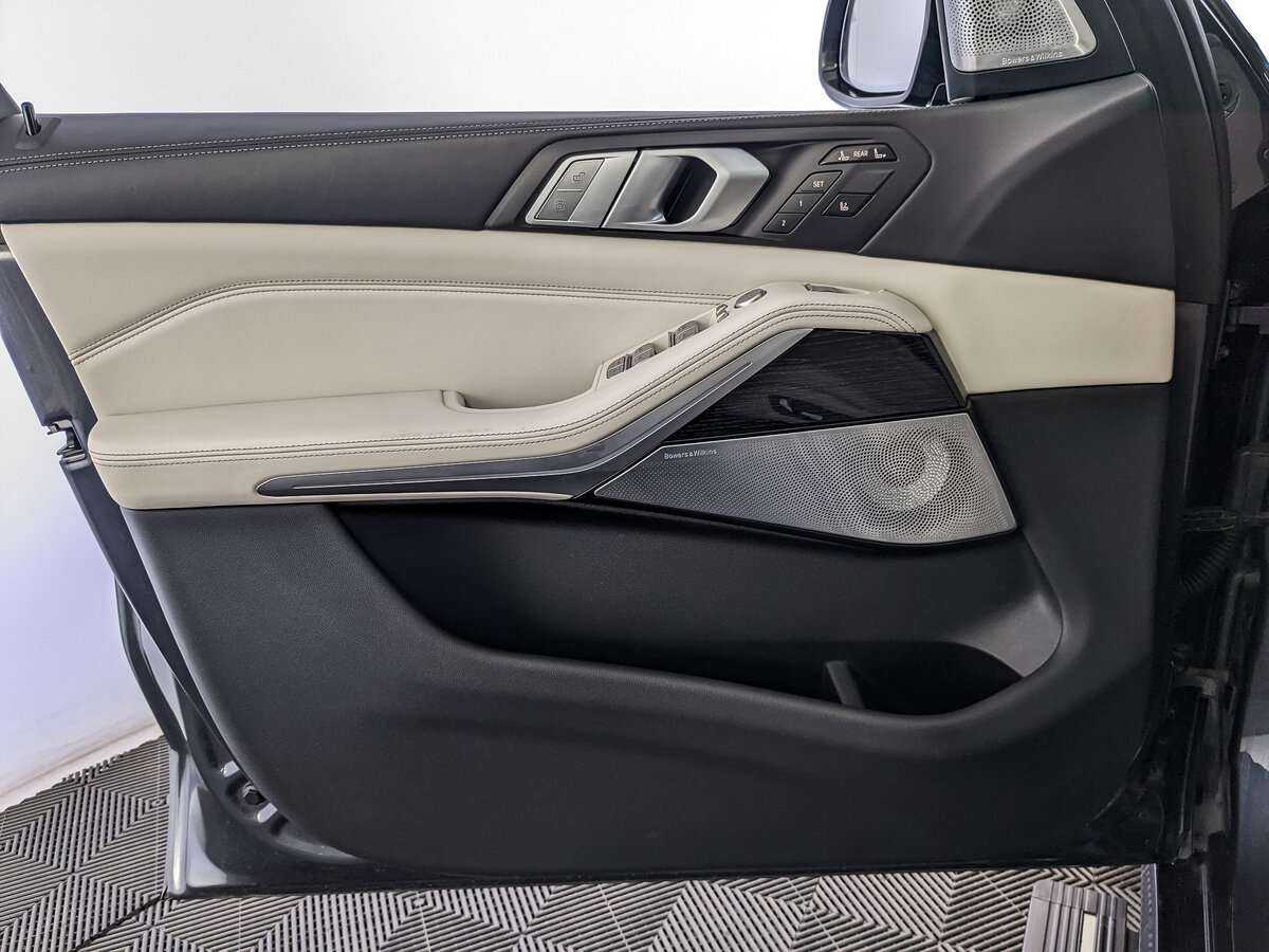 BMW X7 2019 года с пробегом. Фото: #12