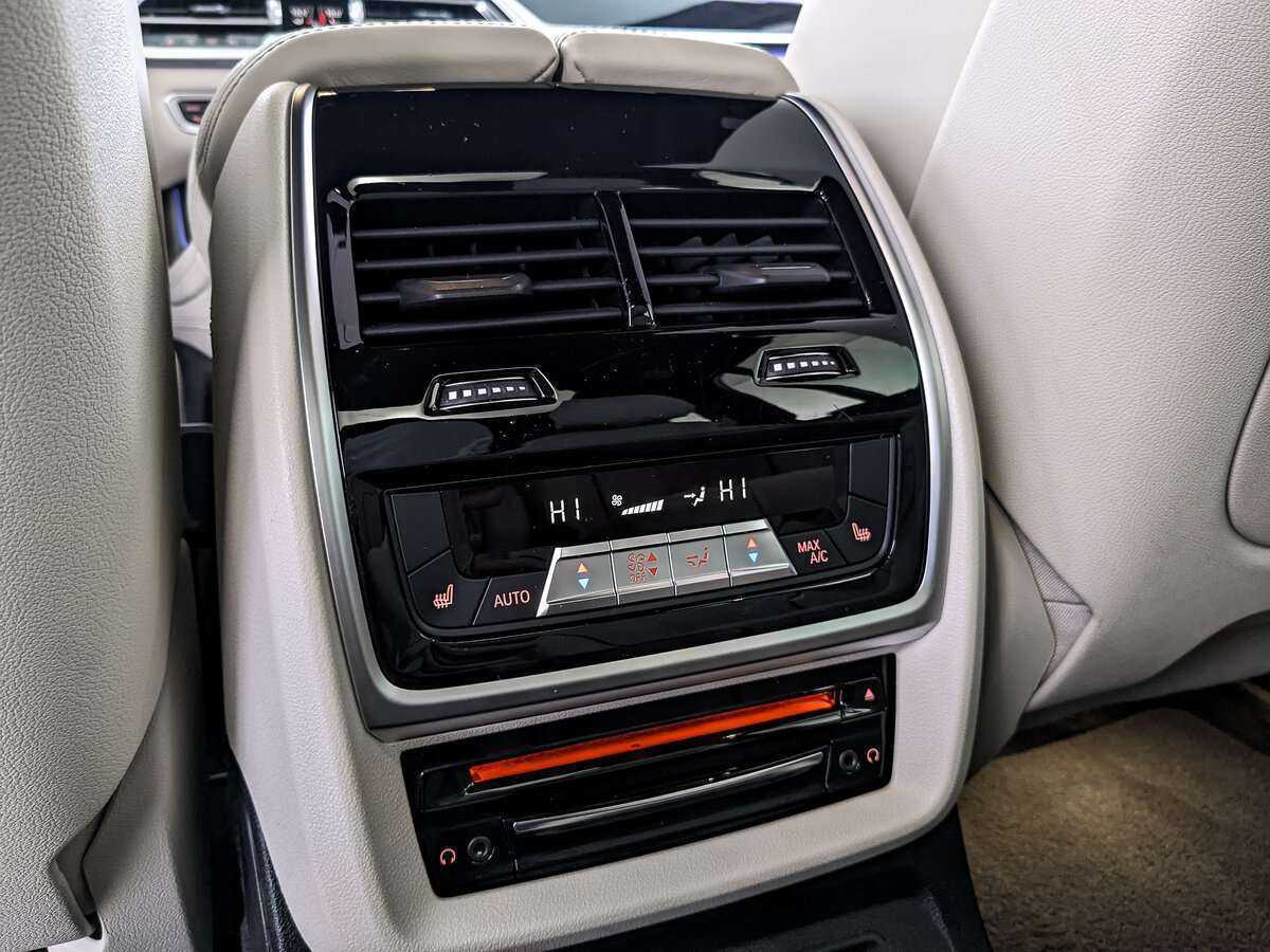 BMW X7 2019 года с пробегом. Фото: #19