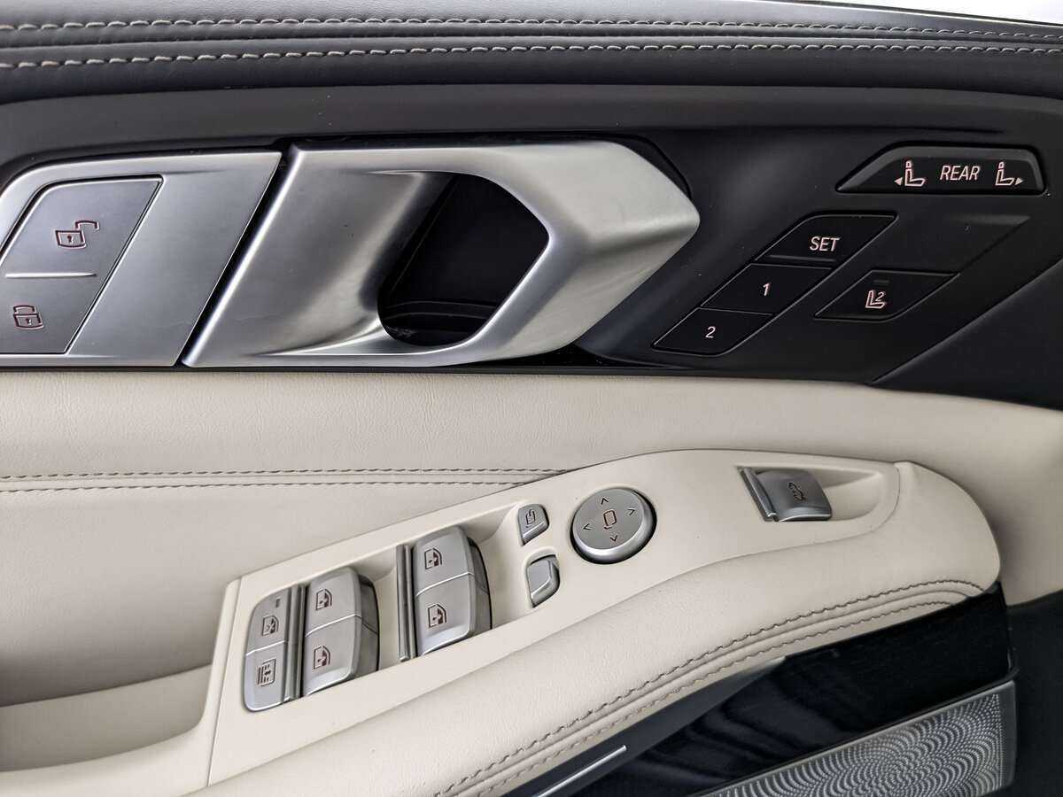 BMW X7 2019 года с пробегом. Фото: #22