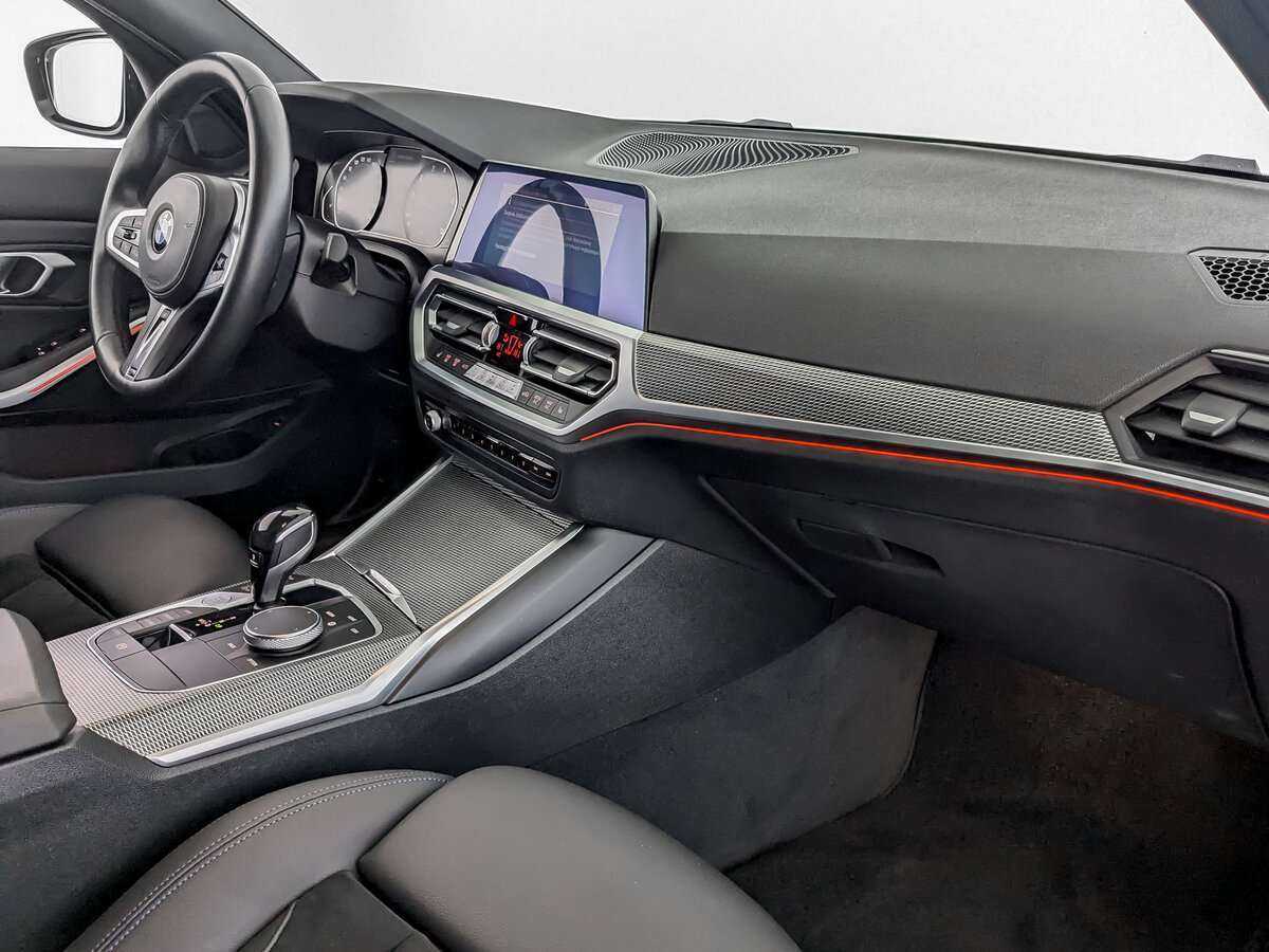 BMW 3 серии 2021 года с пробегом. Фото: #8