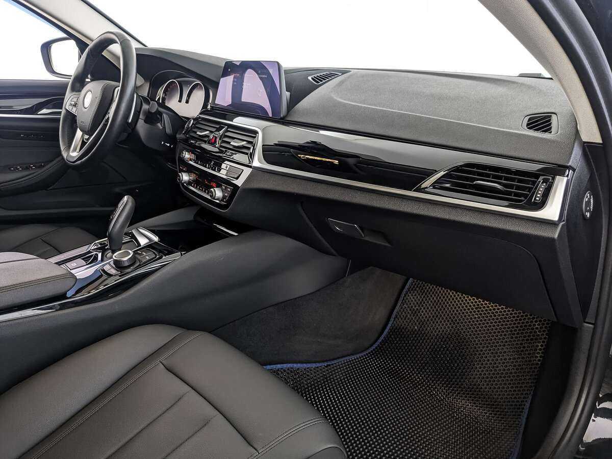 BMW 5 серии 2020 года с пробегом. Фото: #8