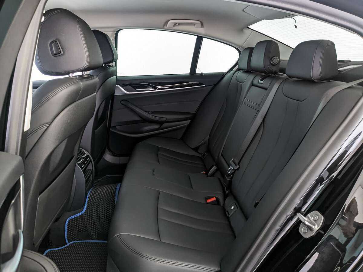 BMW 5 серии 2020 года с пробегом. Фото: #13