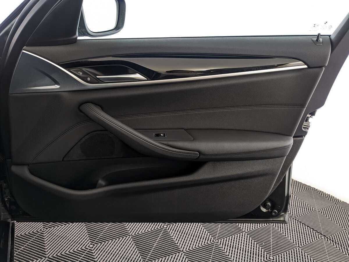 BMW 5 серии 2020 года с пробегом. Фото: #20