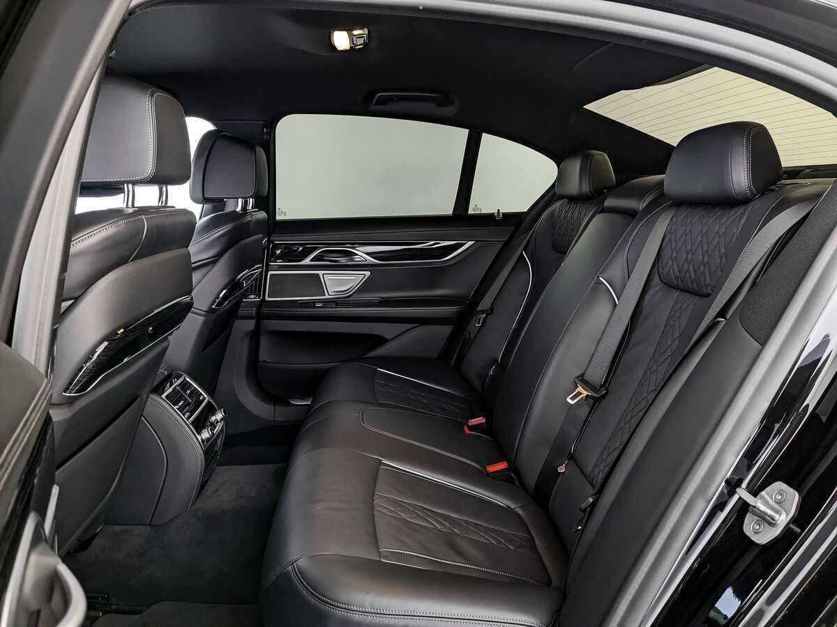 BMW 7 серии 2020 года с пробегом. Фото: #12