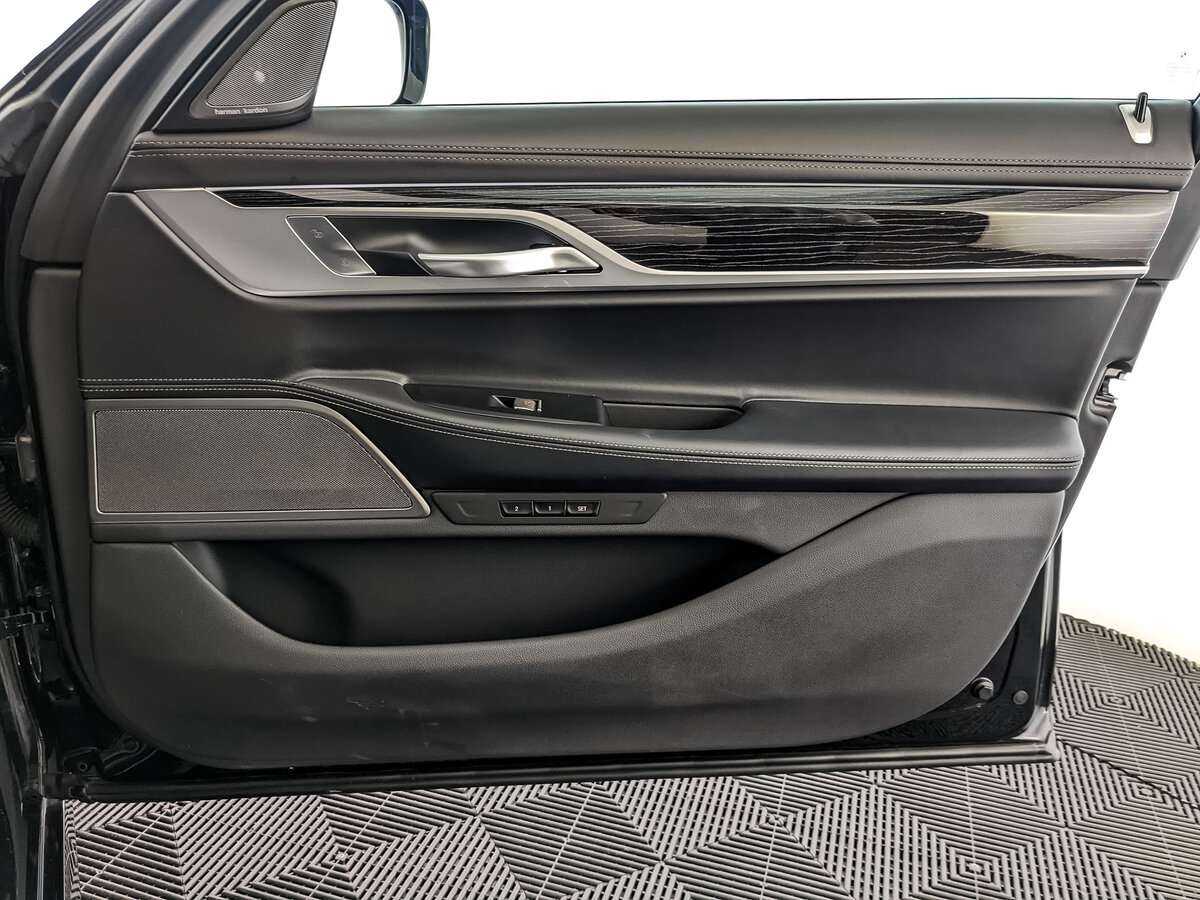 BMW 7 серии 2020 года с пробегом. Фото: #19