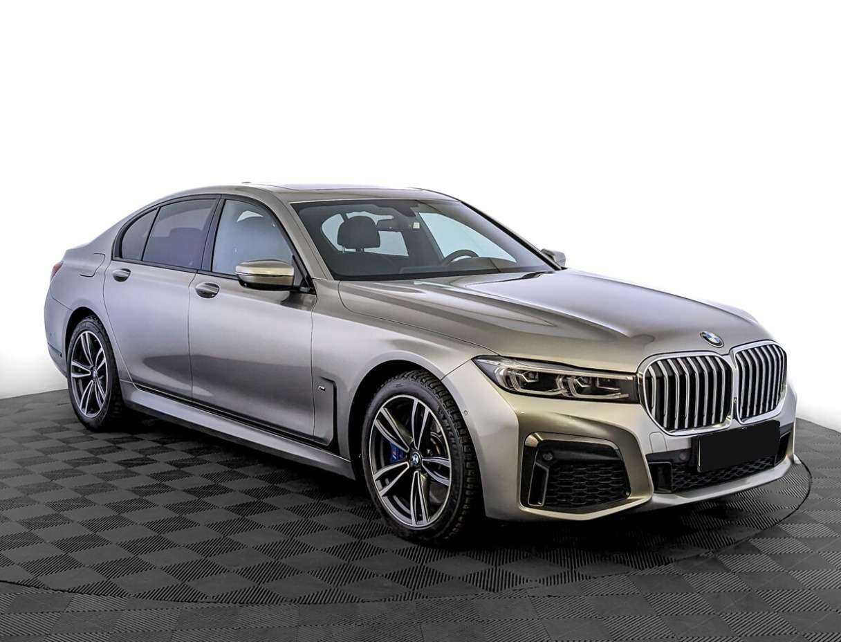 BMW 7 серии 2019 года с пробегом. Фото: #2