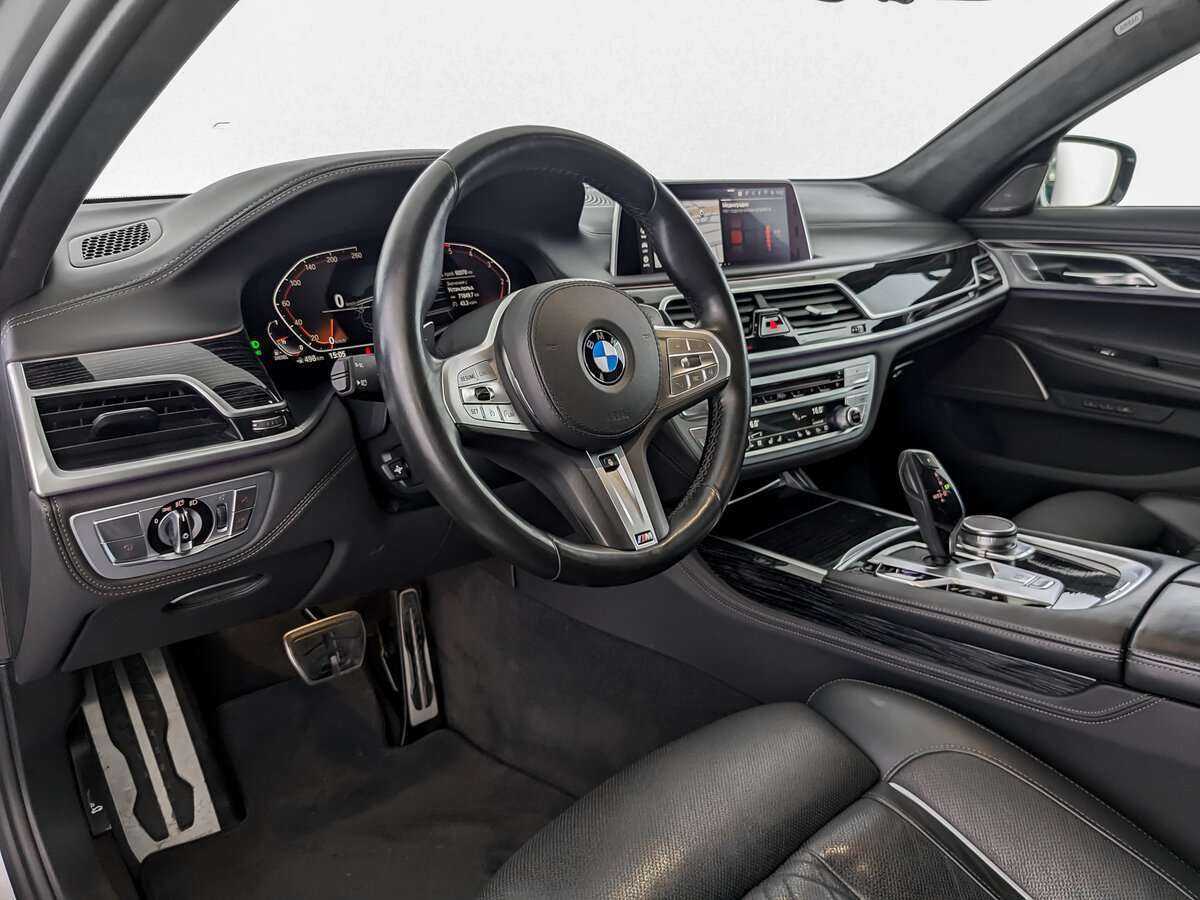 BMW 7 серии 2019 года с пробегом. Фото: #12