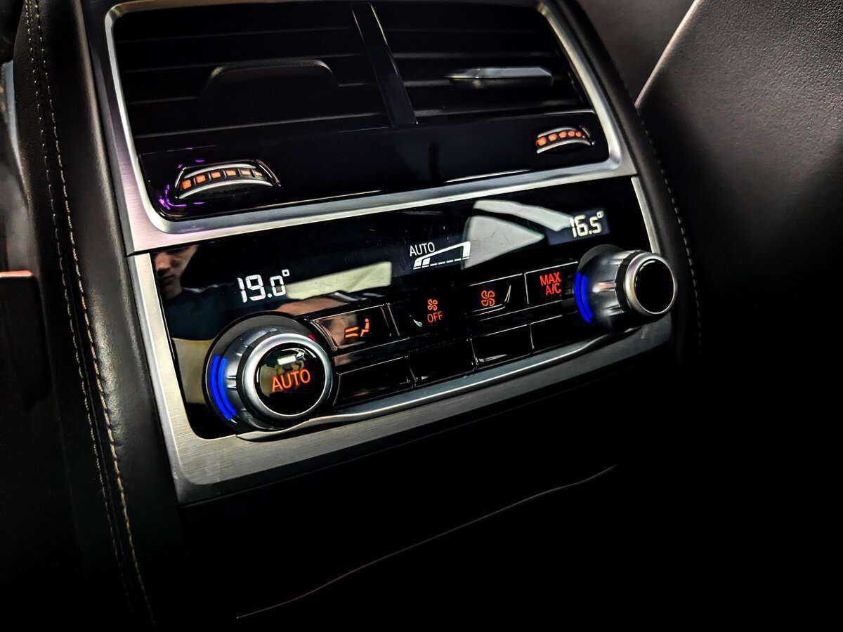 BMW 7 серии 2019 года с пробегом. Фото: #23