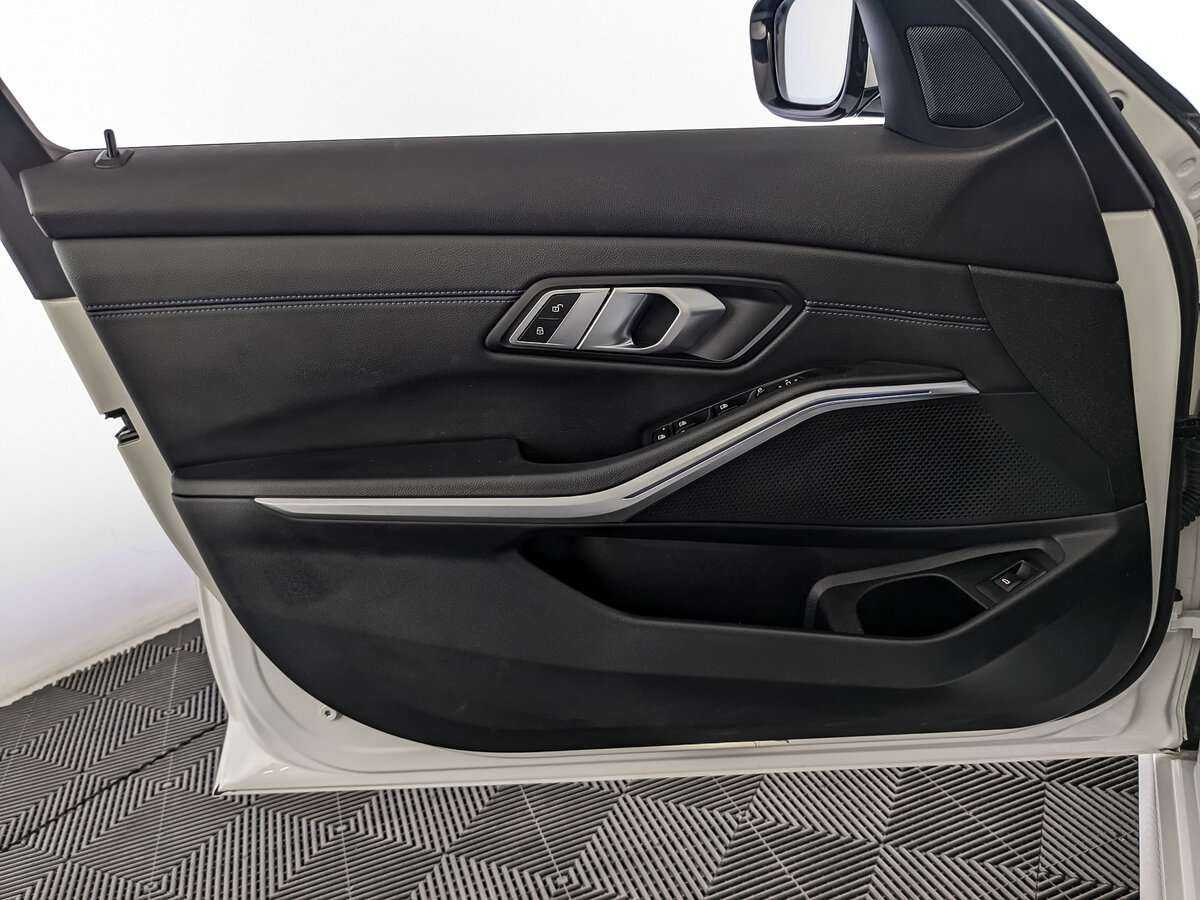 BMW 3 серии 2021 года с пробегом. Фото: #14