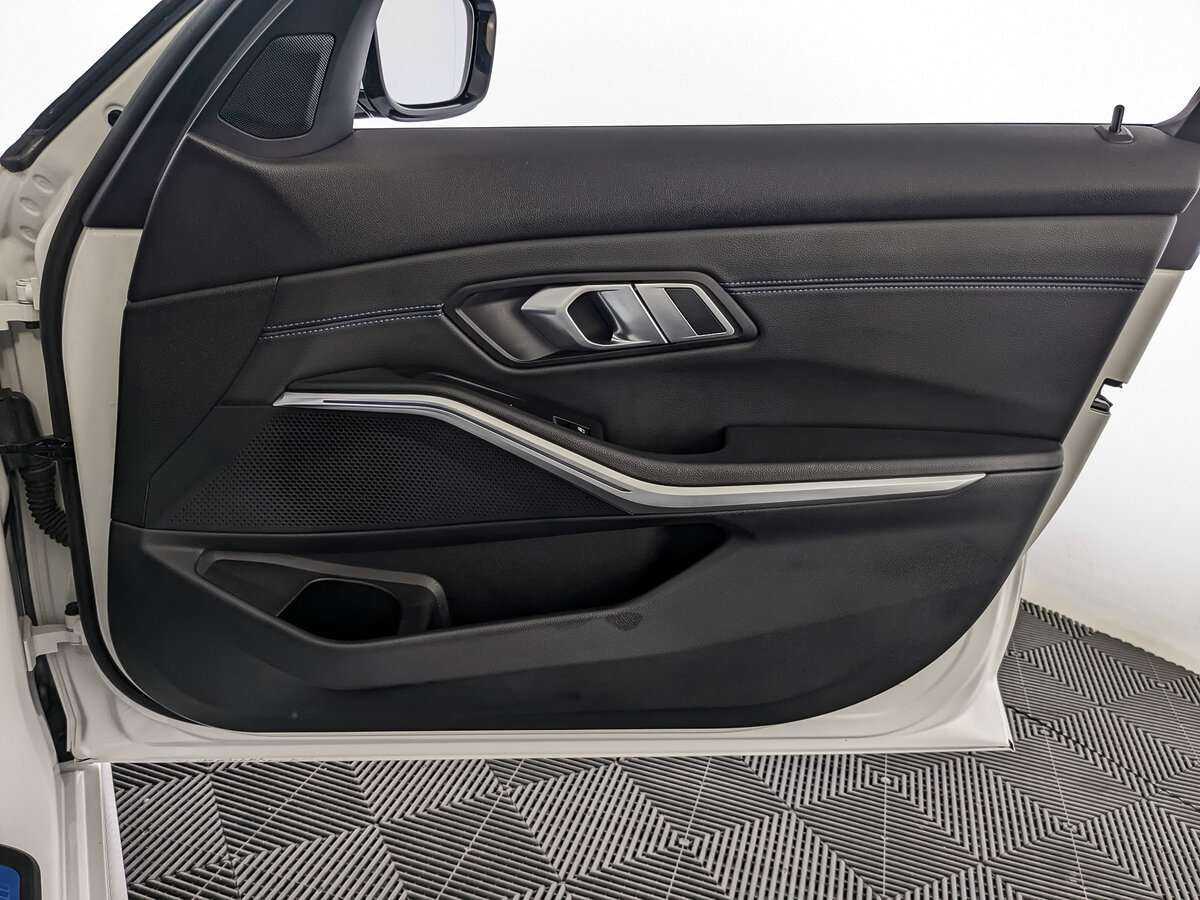 BMW 3 серии 2021 года с пробегом. Фото: #19