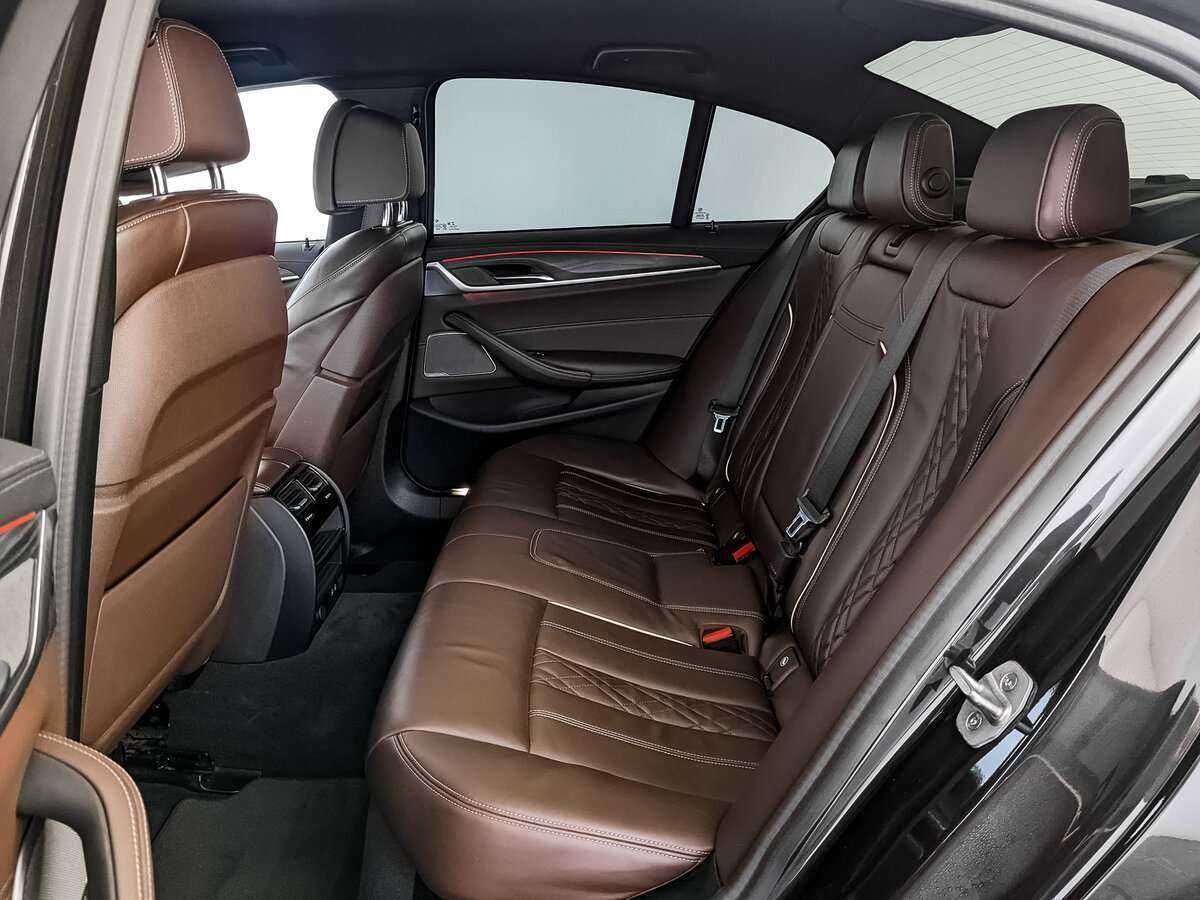 BMW 5 серии 2020 года с пробегом. Фото: #11