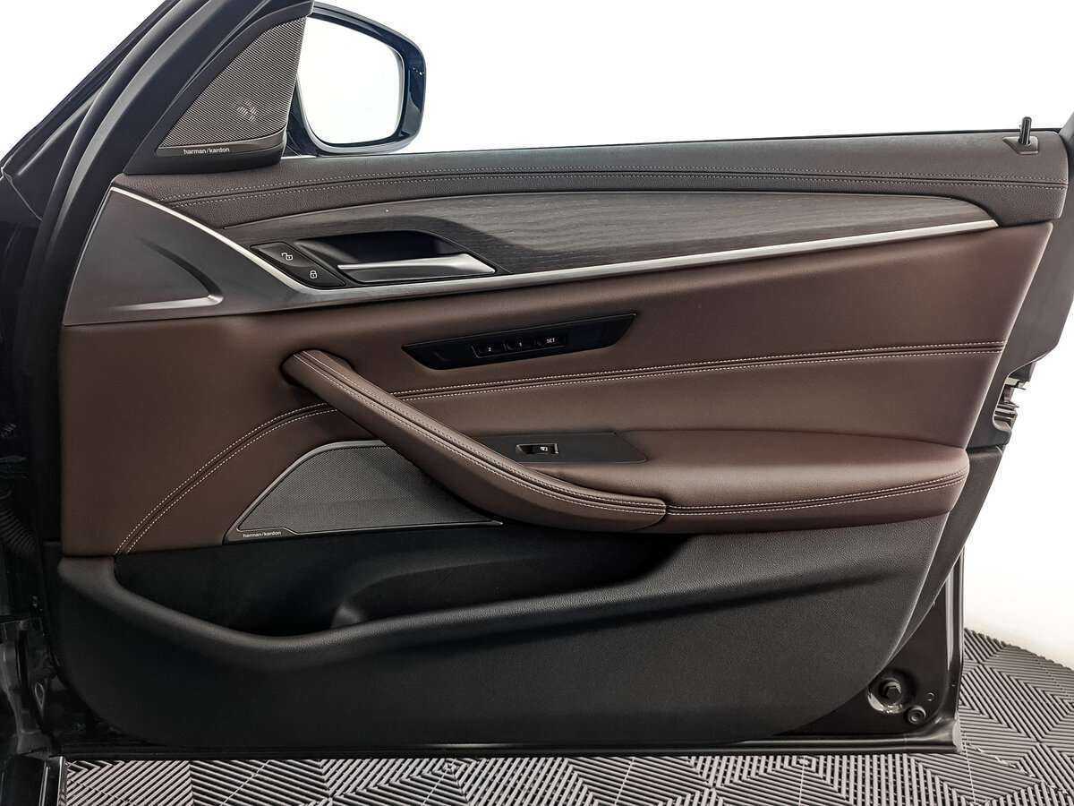 BMW 5 серии 2020 года с пробегом. Фото: #18