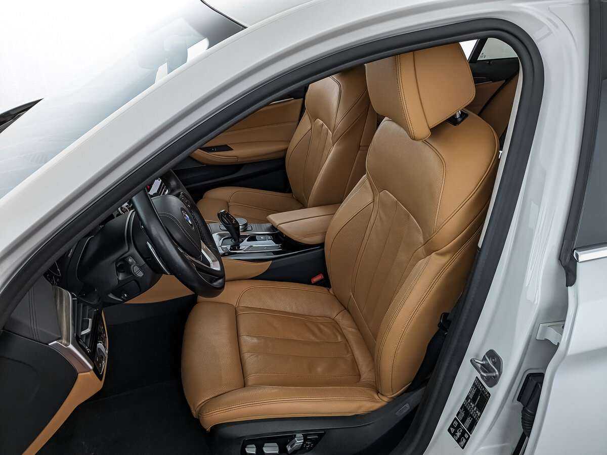 BMW 5 серии 2019 года с пробегом. Фото: #14