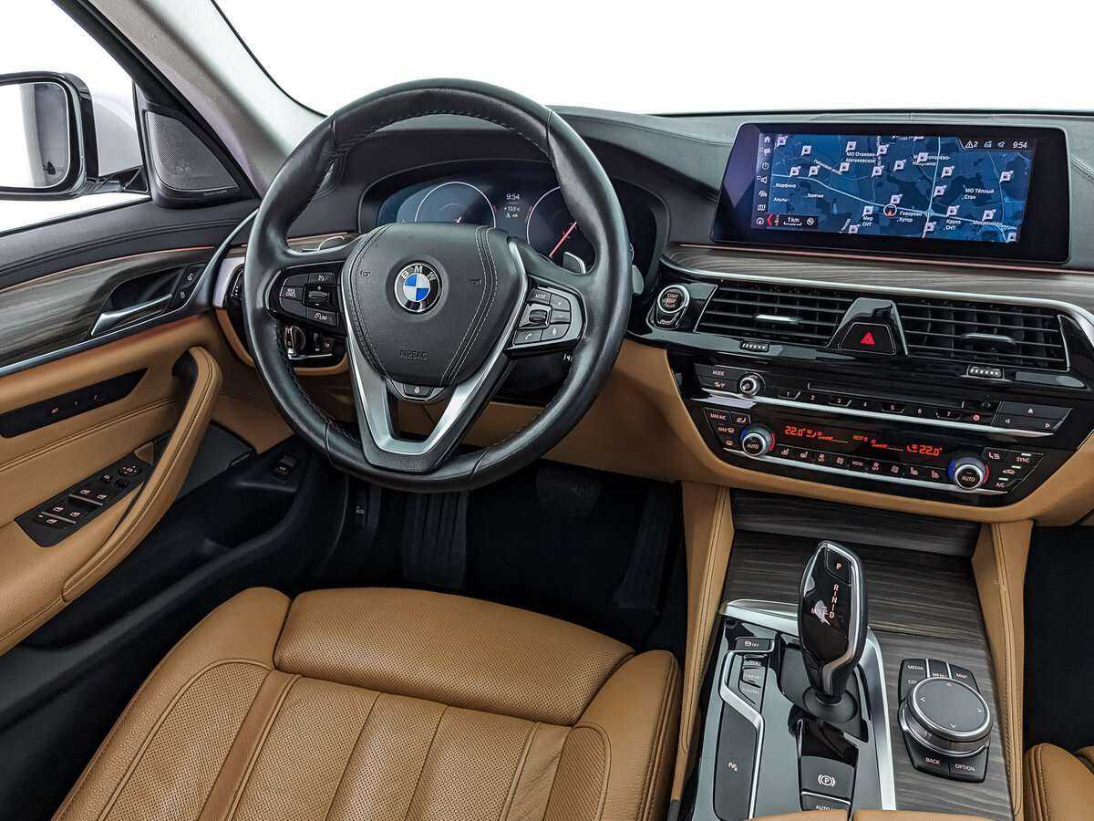 BMW 5 серии 2019 года с пробегом. Фото: #15