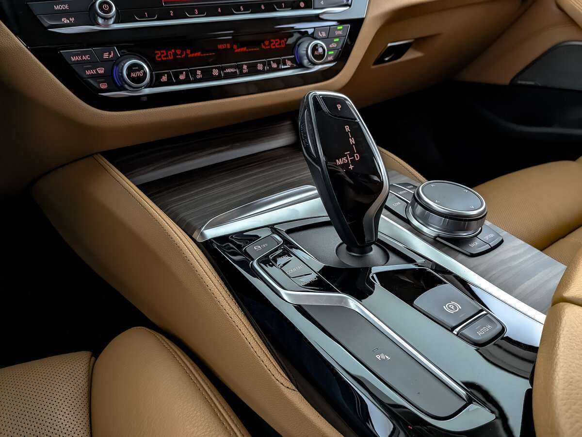 BMW 5 серии 2019 года с пробегом. Фото: #21