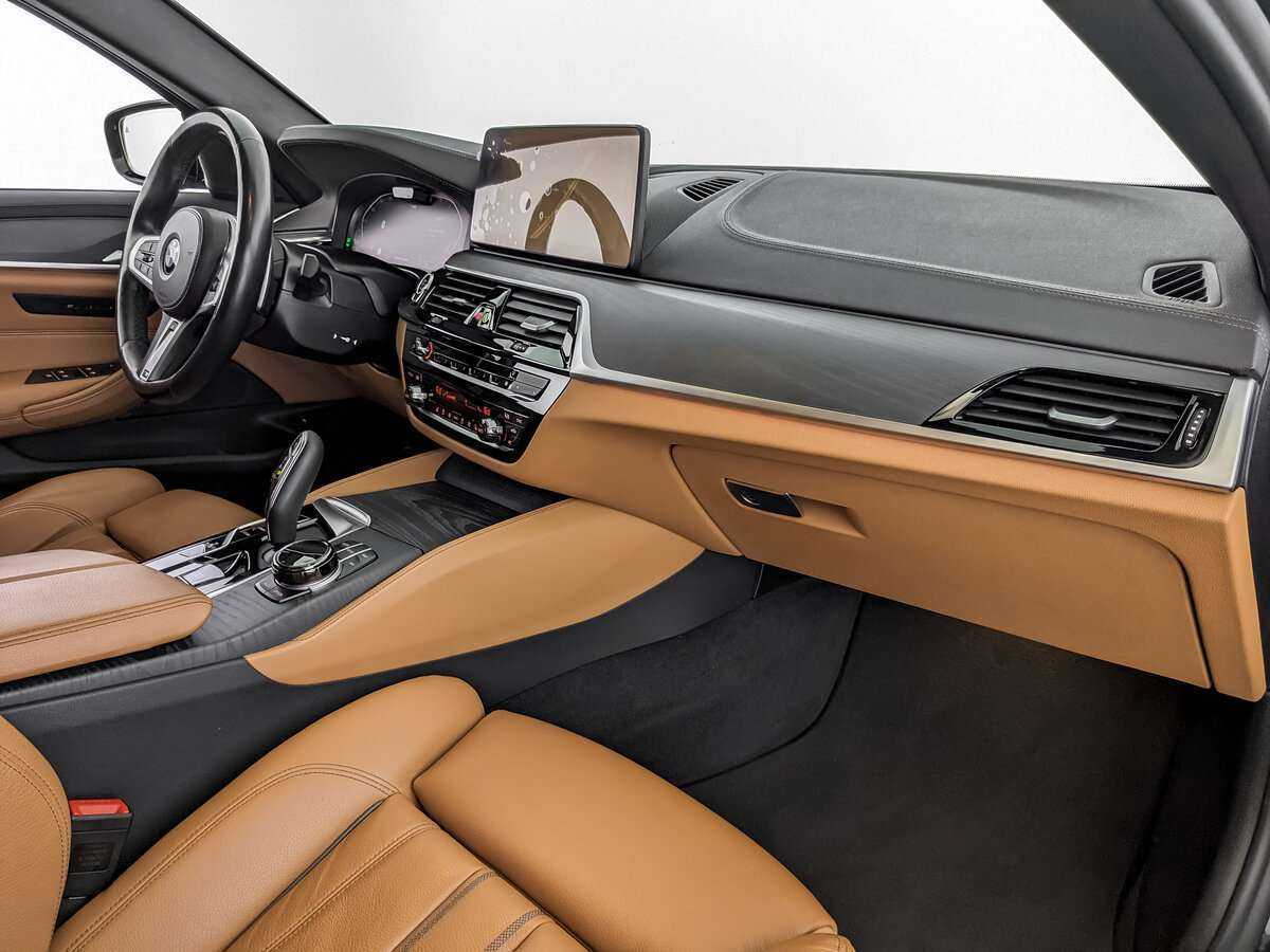 BMW 5 серии 2021 года с пробегом. Фото: #8