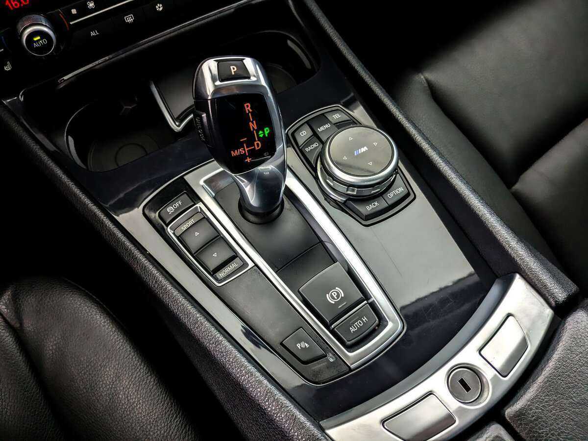 BMW 5 серии 2009 года с пробегом. Фото: #21