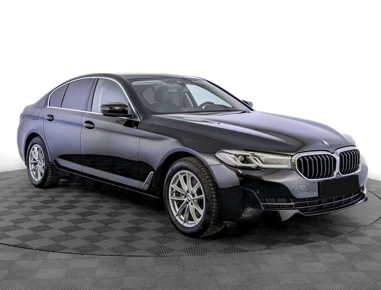 BMW 5 серии 2021 года с пробегом. Фото: #2
