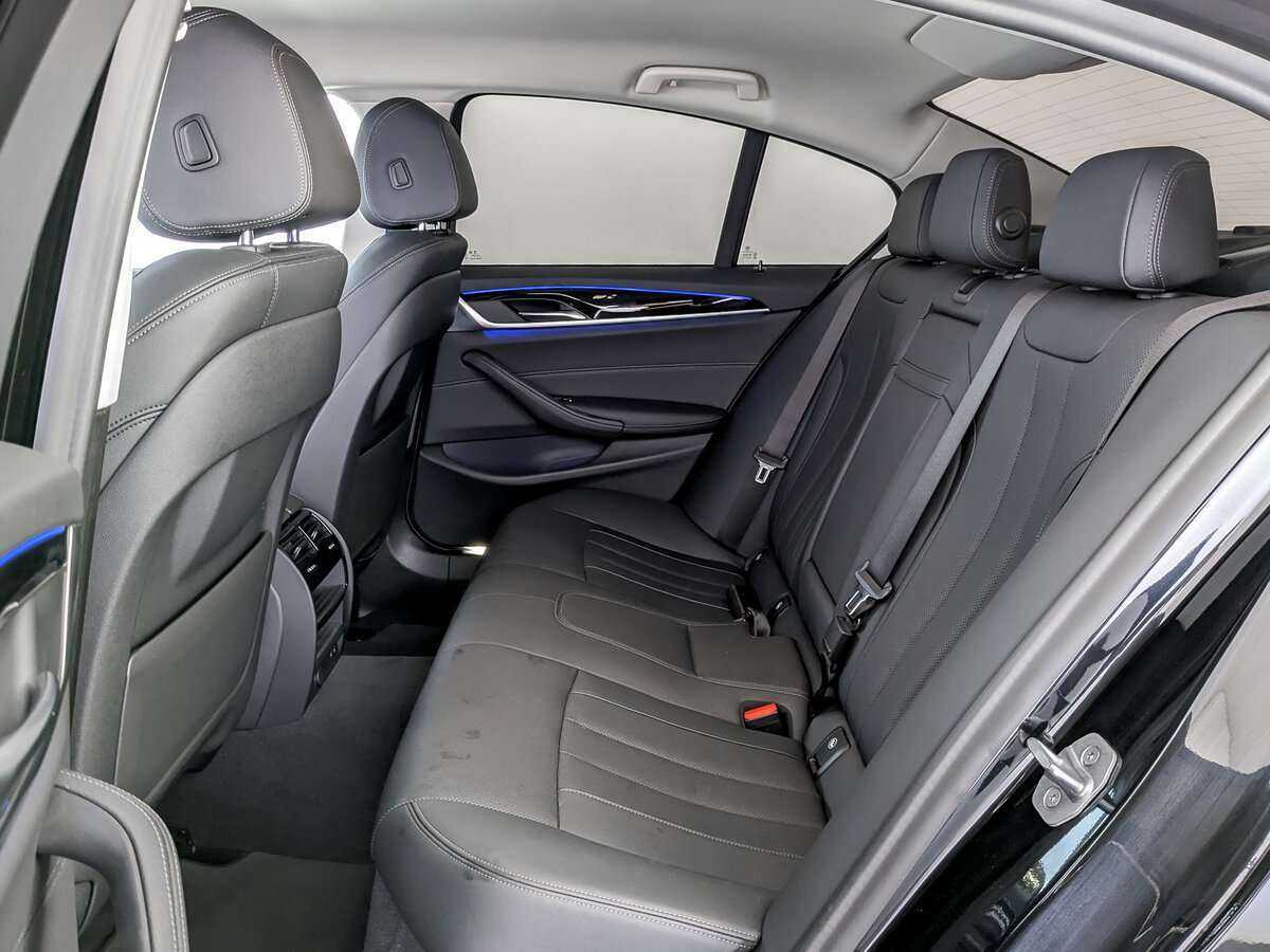 BMW 5 серии 2021 года с пробегом. Фото: #9