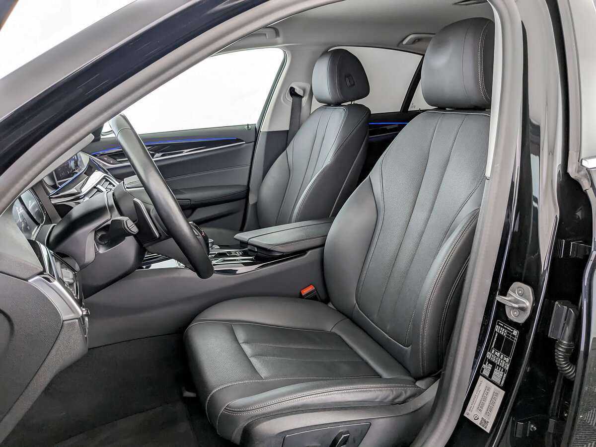 BMW 5 серии 2021 года с пробегом. Фото: #14