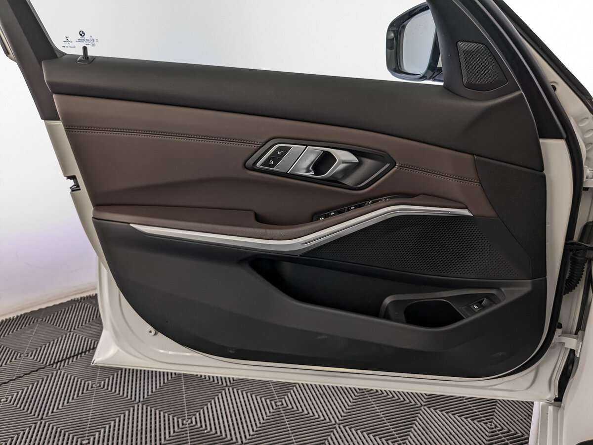 BMW 3 серии 2020 года с пробегом. Фото: #14