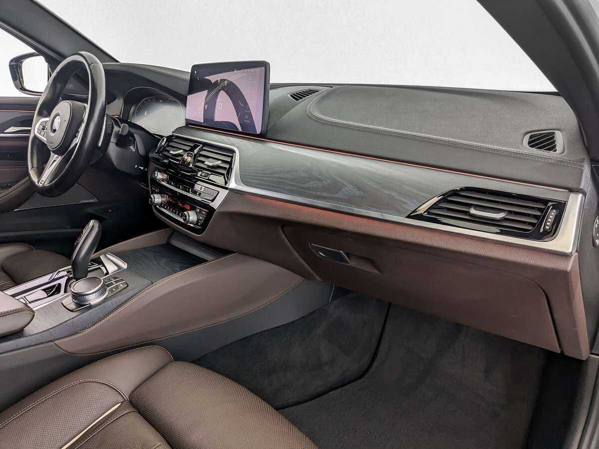 BMW 5 серии 2020 года с пробегом. Фото: #8