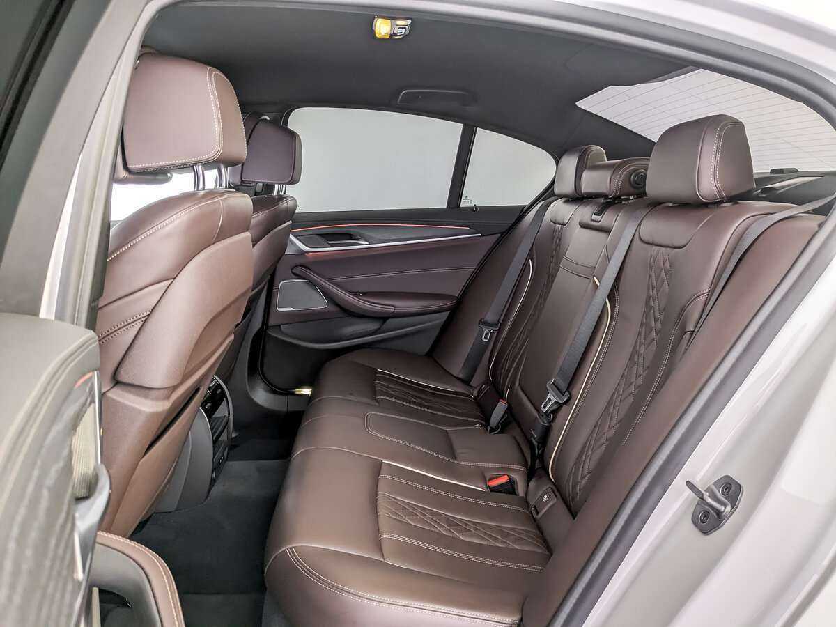 BMW 5 серии 2020 года с пробегом. Фото: #9