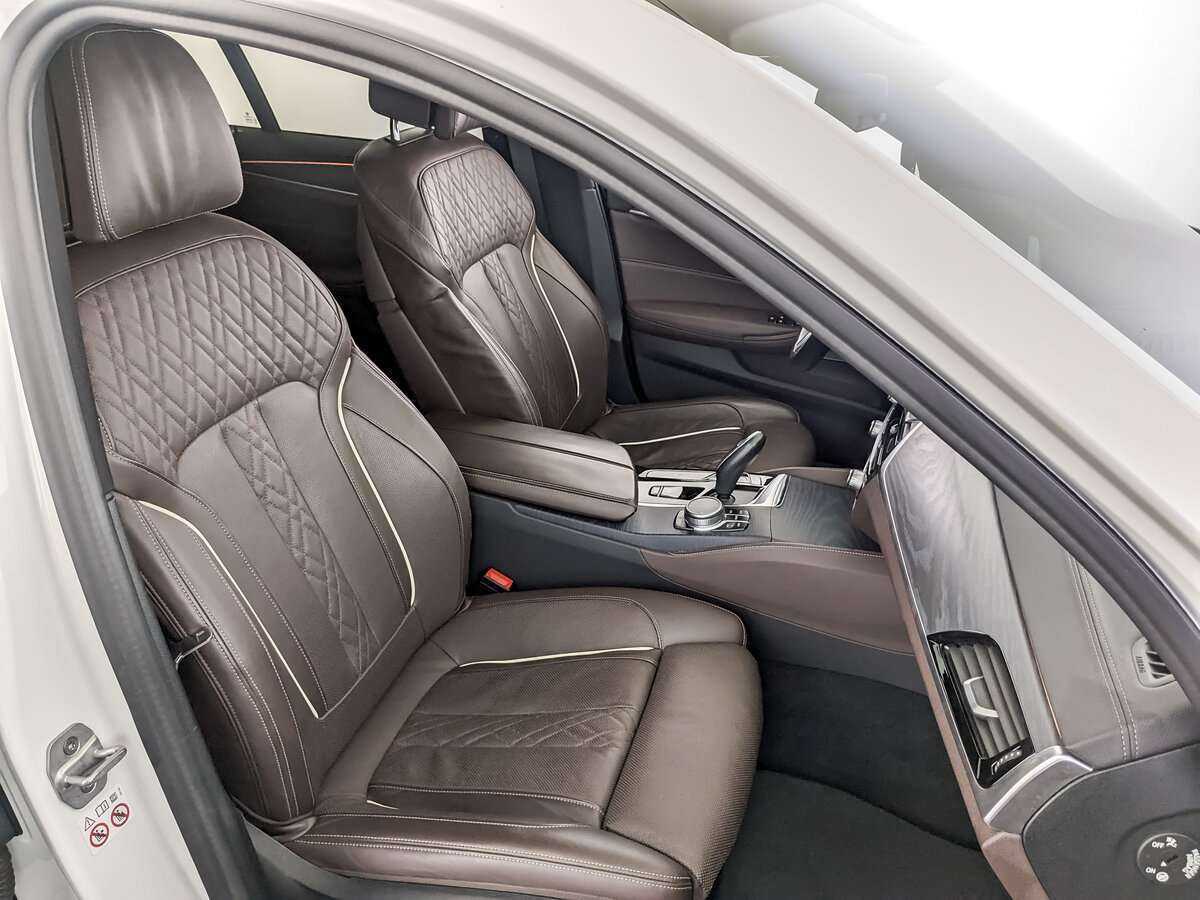 BMW 5 серии 2020 года с пробегом. Фото: #18