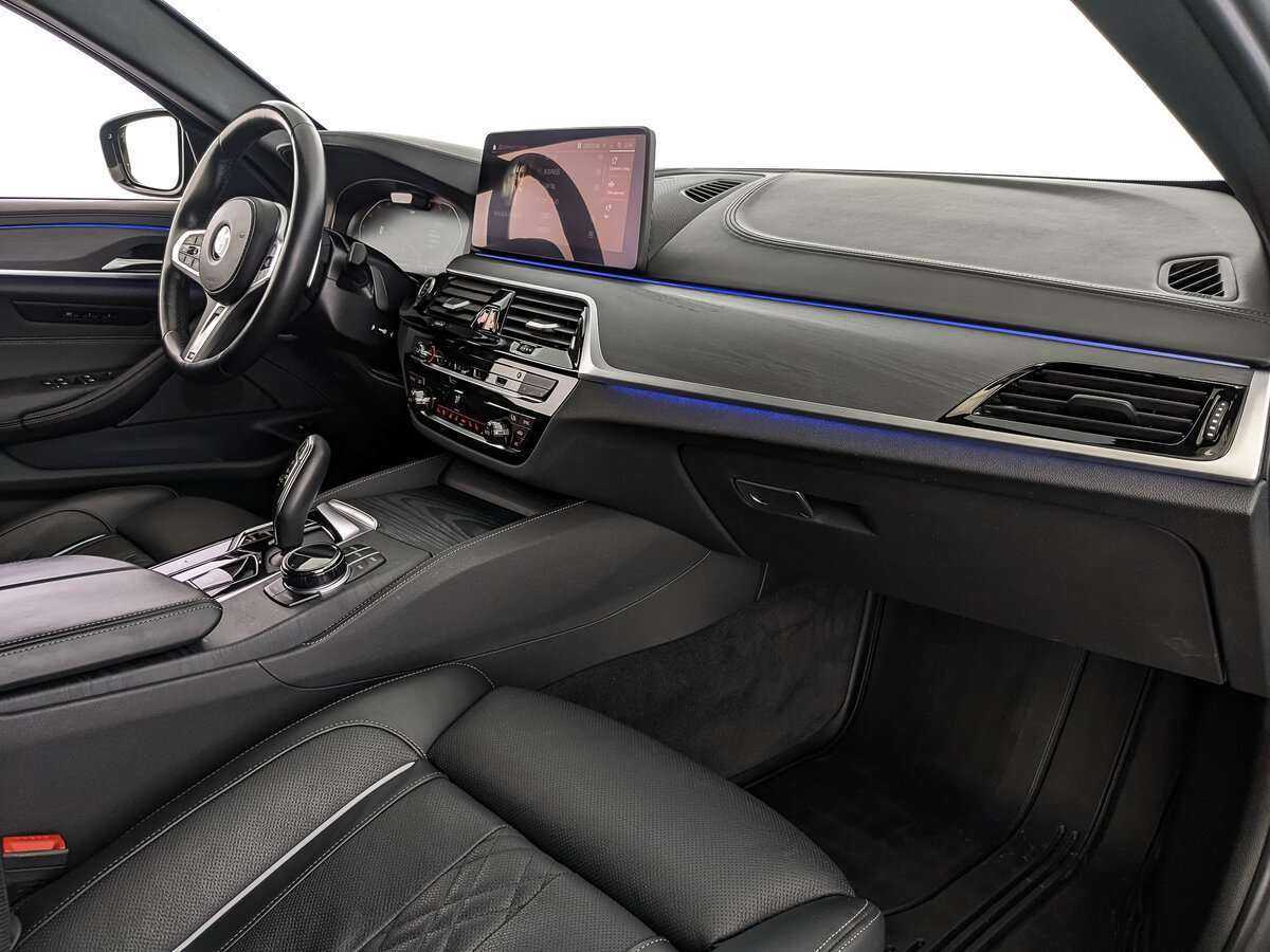 BMW 5 серии 2021 года с пробегом. Фото: #6