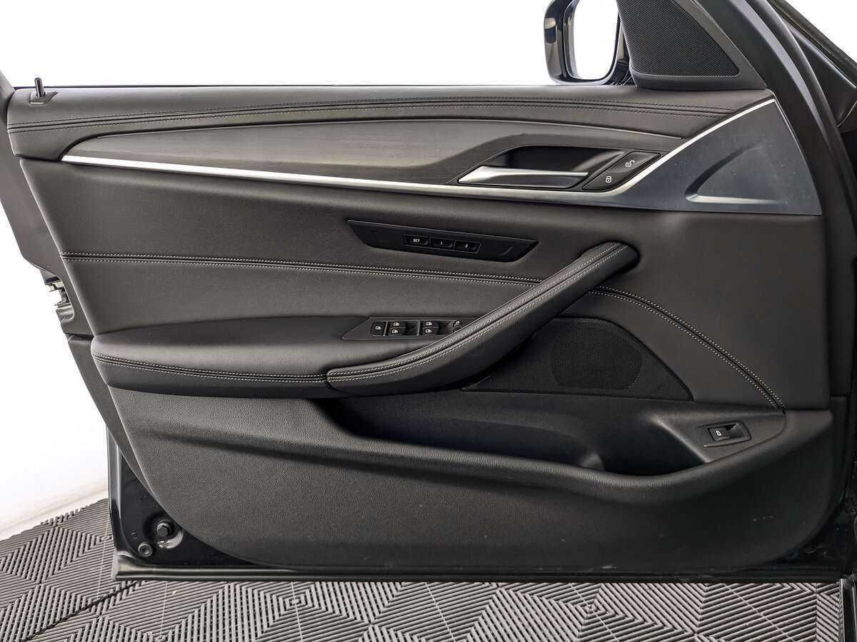 BMW 5 серии 2021 года с пробегом. Фото: #10