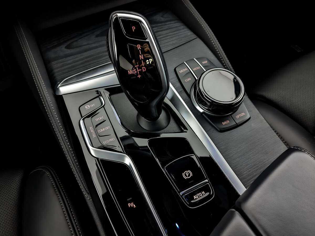 BMW 5 серии 2021 года с пробегом. Фото: #17
