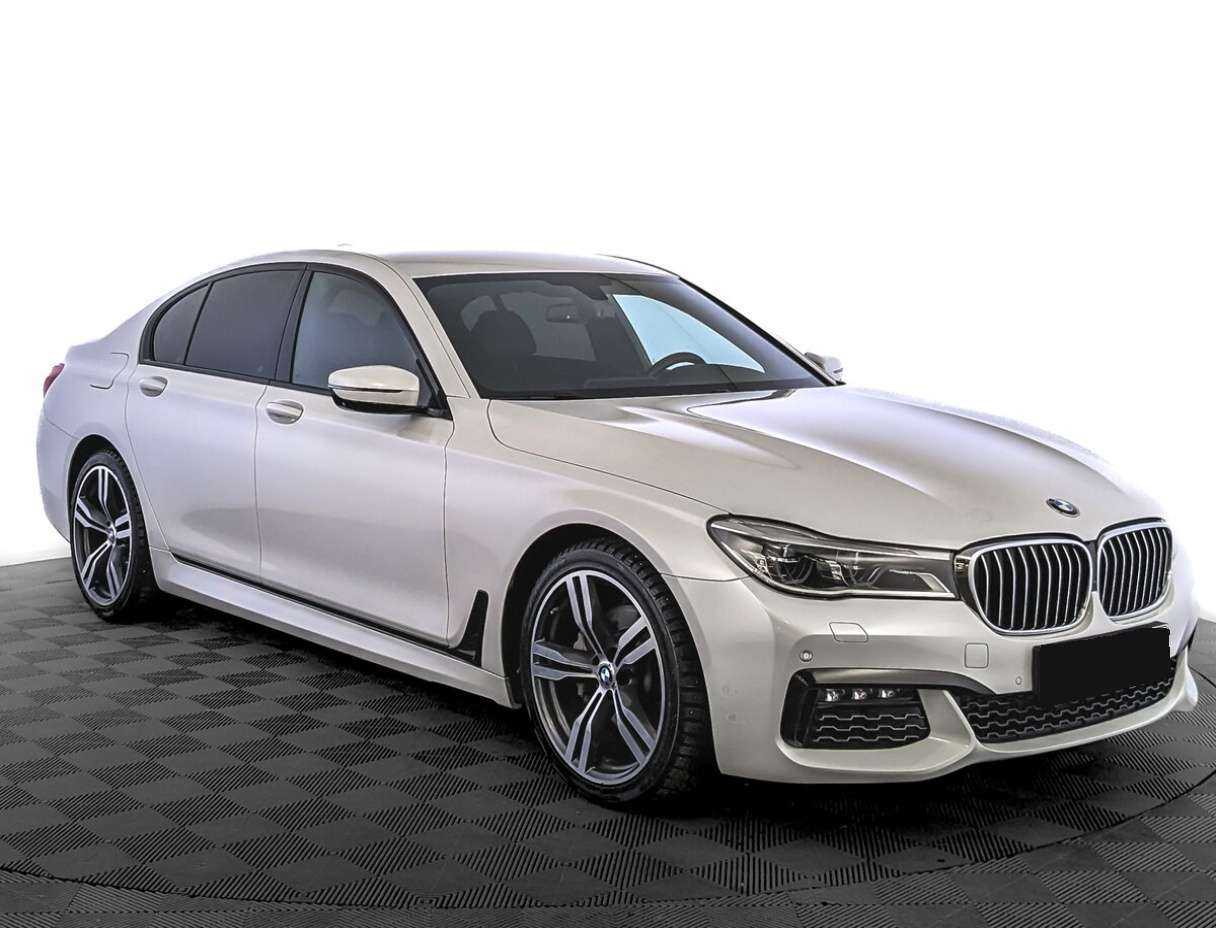 BMW 7 серии 2019 года с пробегом. Фото: #2