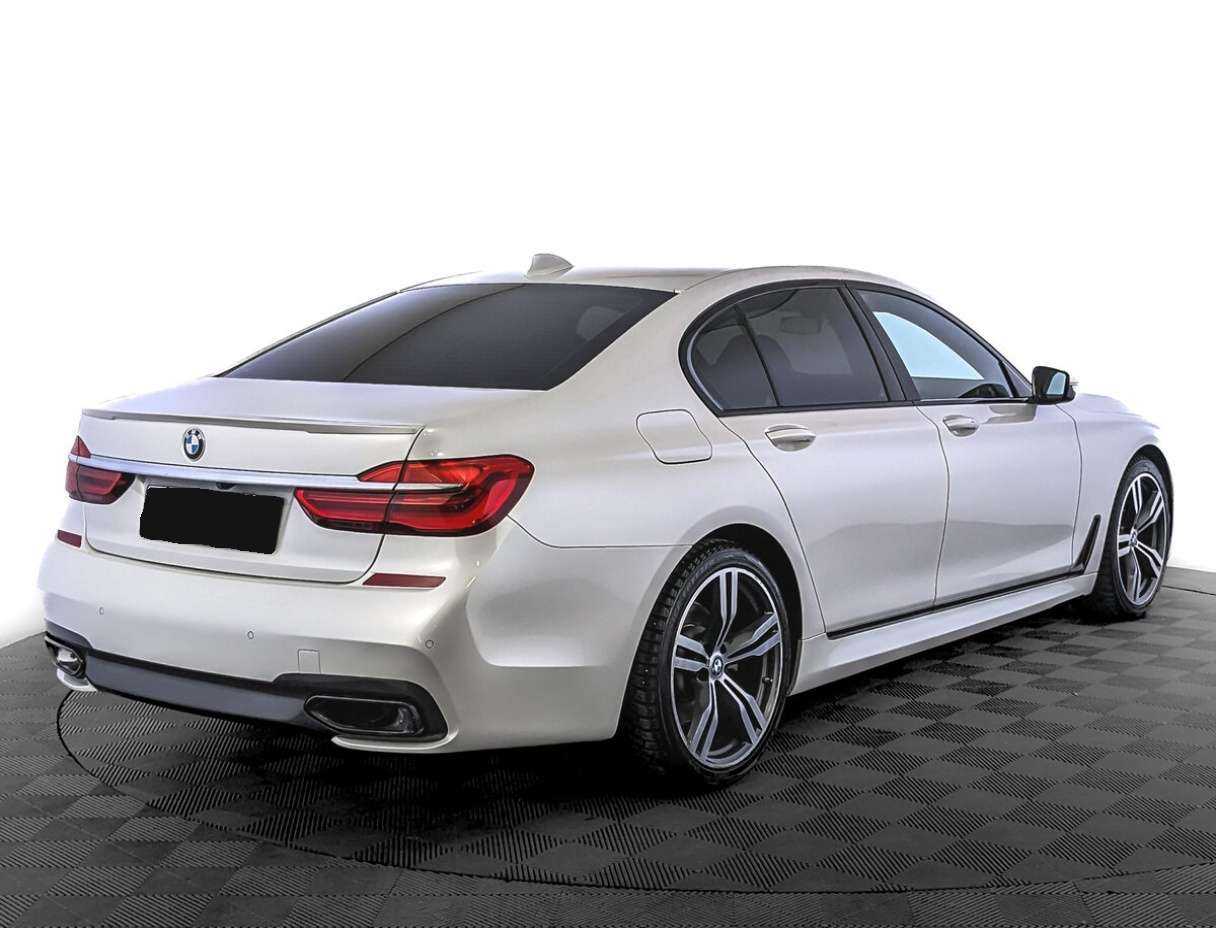BMW 7 серии 2019 года с пробегом. Фото: #4