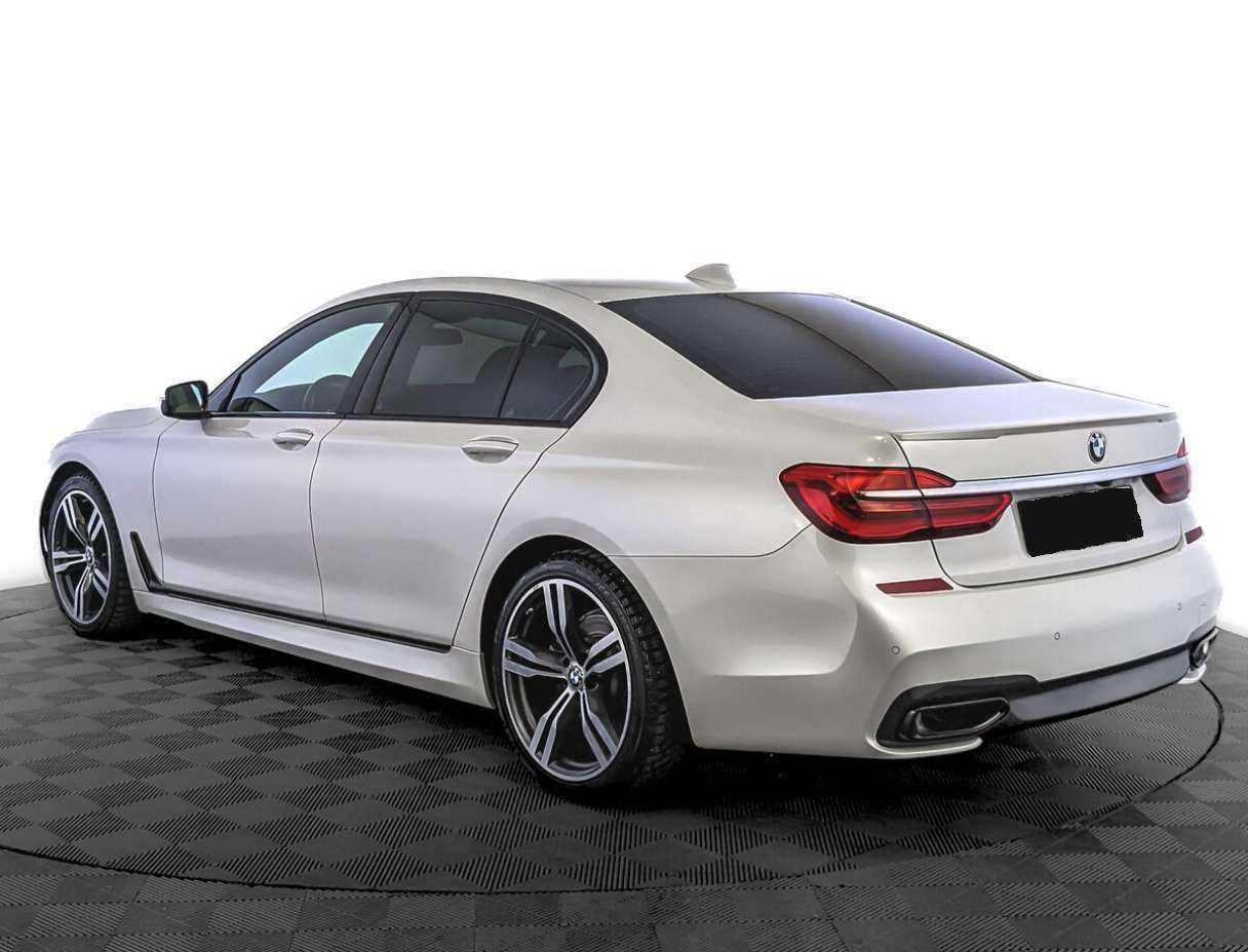 BMW 7 серии 2019 года с пробегом. Фото: #6