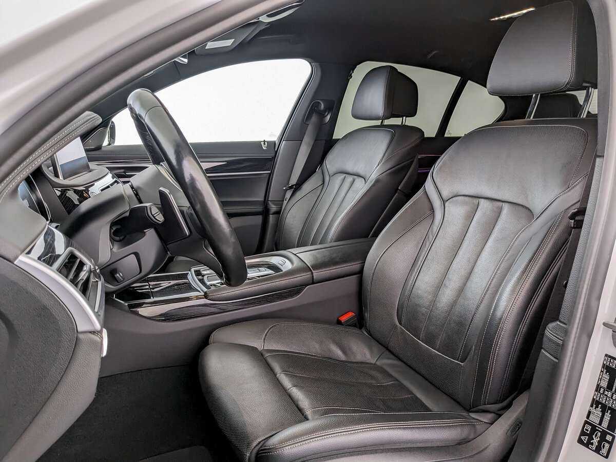 BMW 7 серии 2019 года с пробегом. Фото: #15