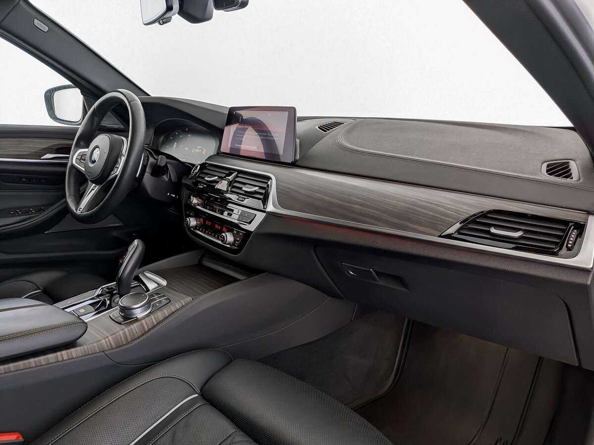BMW 5 серии 2019 года с пробегом. Фото: #8