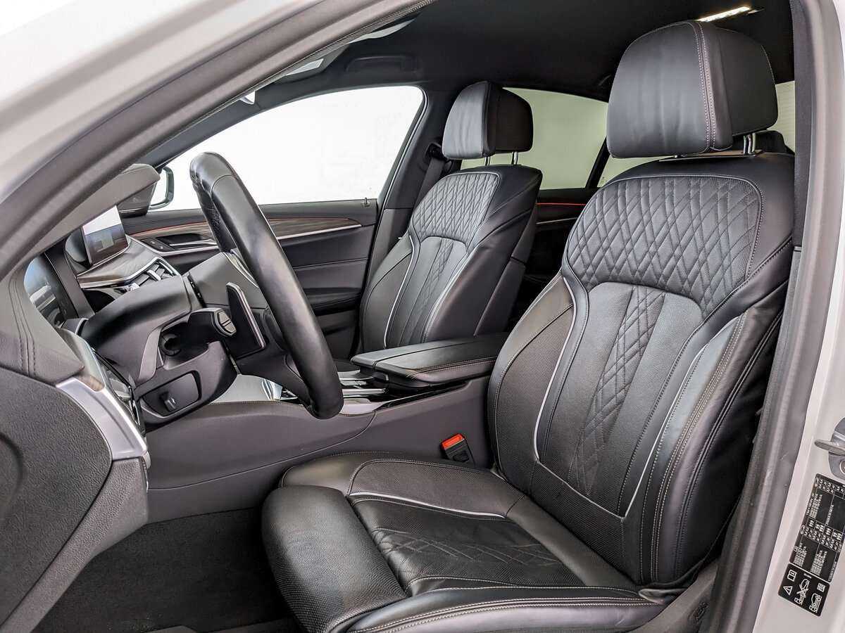 BMW 5 серии 2019 года с пробегом. Фото: #15