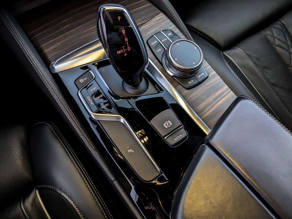 BMW 5 серии 2019 года с пробегом. Фото: #23