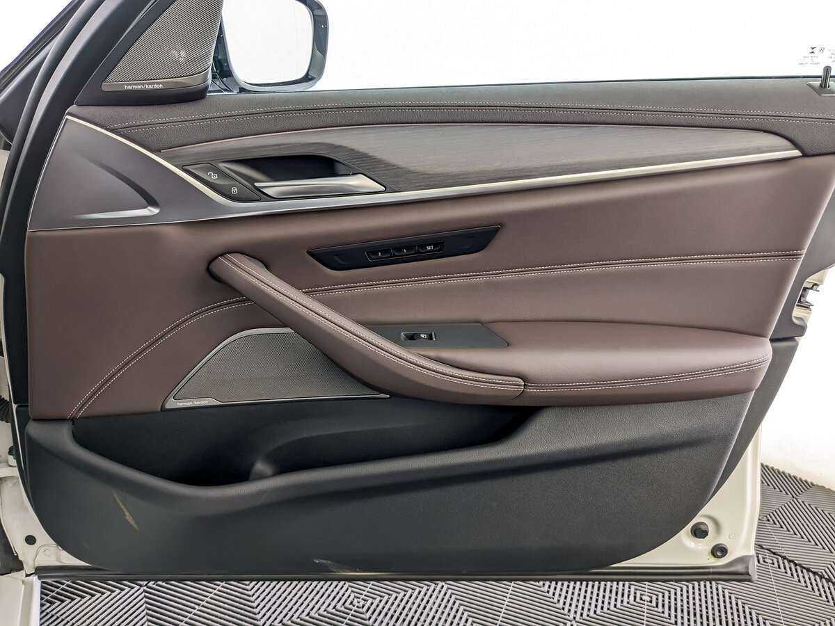 BMW 5 серии 2020 года с пробегом. Фото: #19