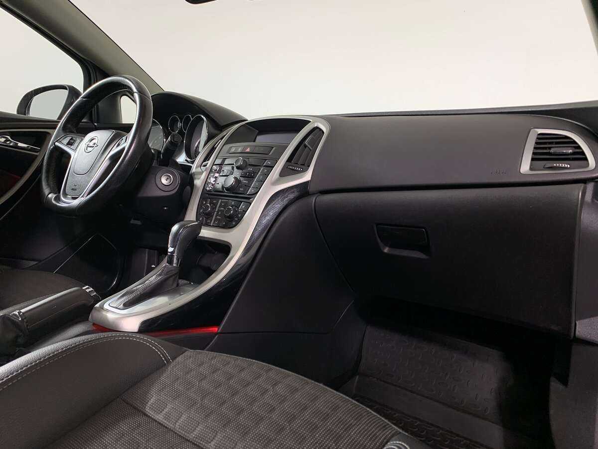 Б/У Опель Астра 2012 года. Фото: #8